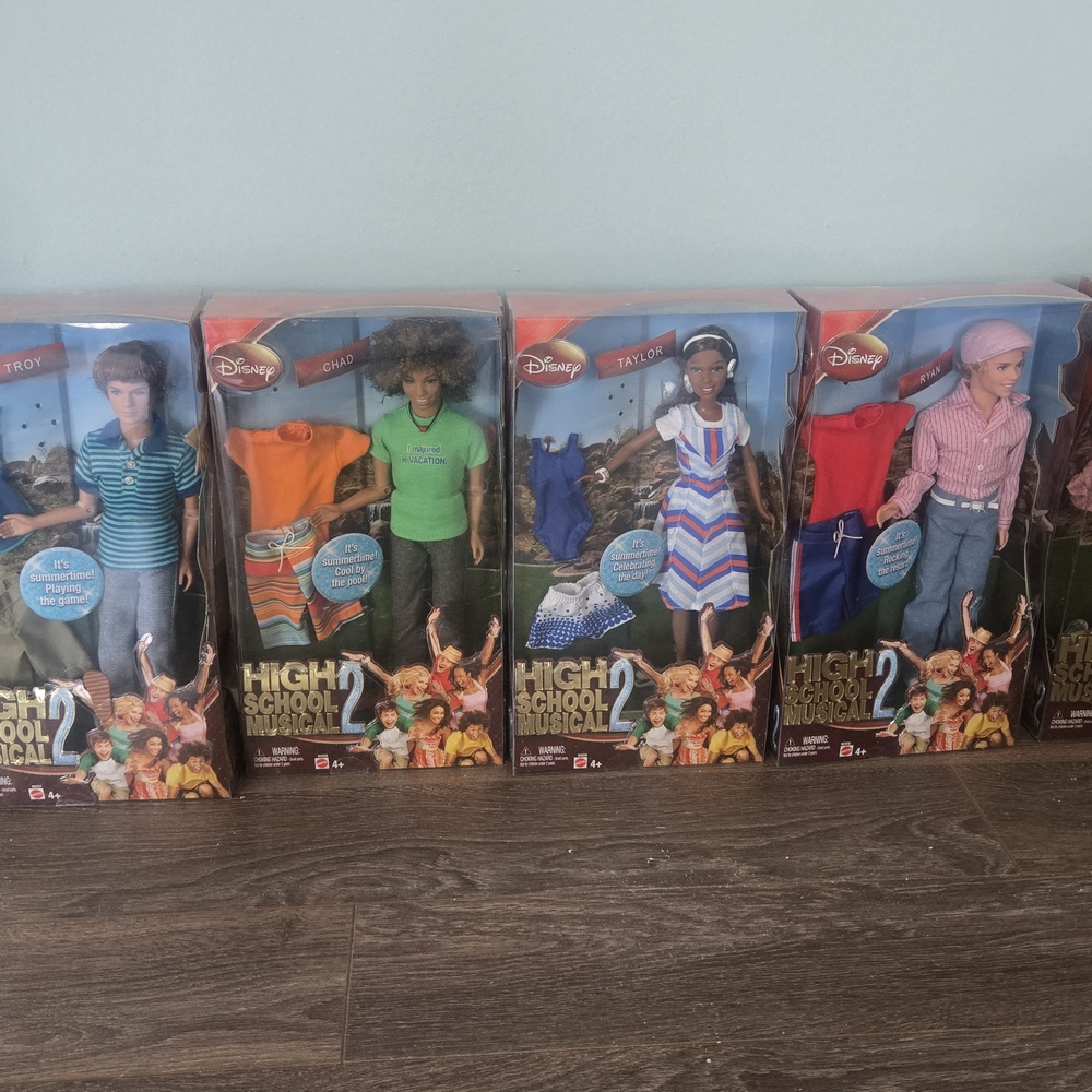 SET OF 6 Disney High School Musical 2 Doll Collection - Vibrant Colors